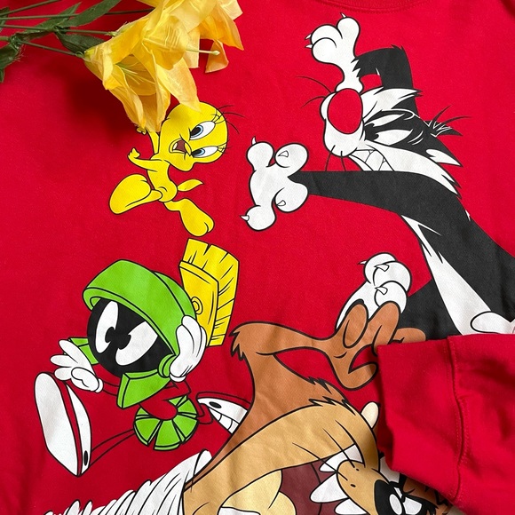 Vintage Y2k Looney Tunes characters red crewneck sweater - Picture 11 of 16